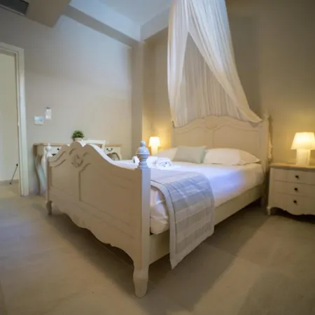 Alicelia Boutique 3*