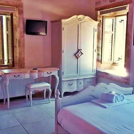 Pensionat Alicelia Boutique 3*