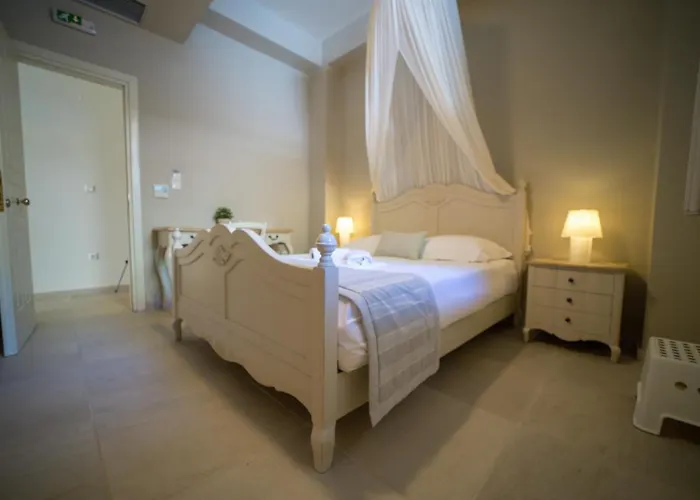 Alicelia Boutique 3*